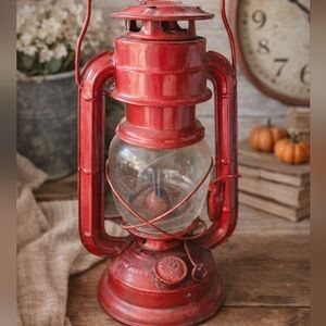 Vintage Barn house Oil Lantern